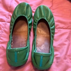 Size 12 clover tieks